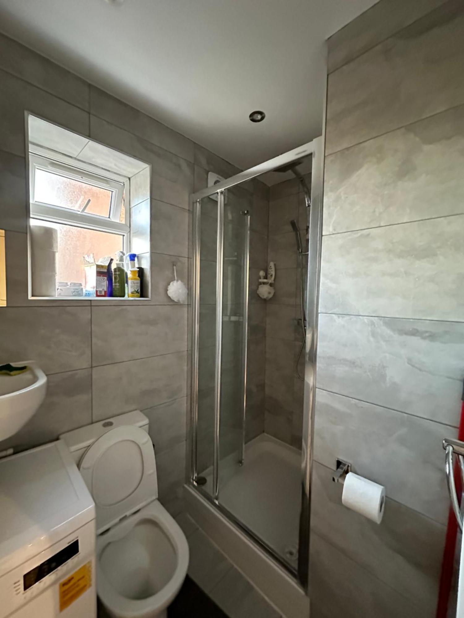 Pensión Smart Cosy/small Double In Oakridge Road Bromley Londres