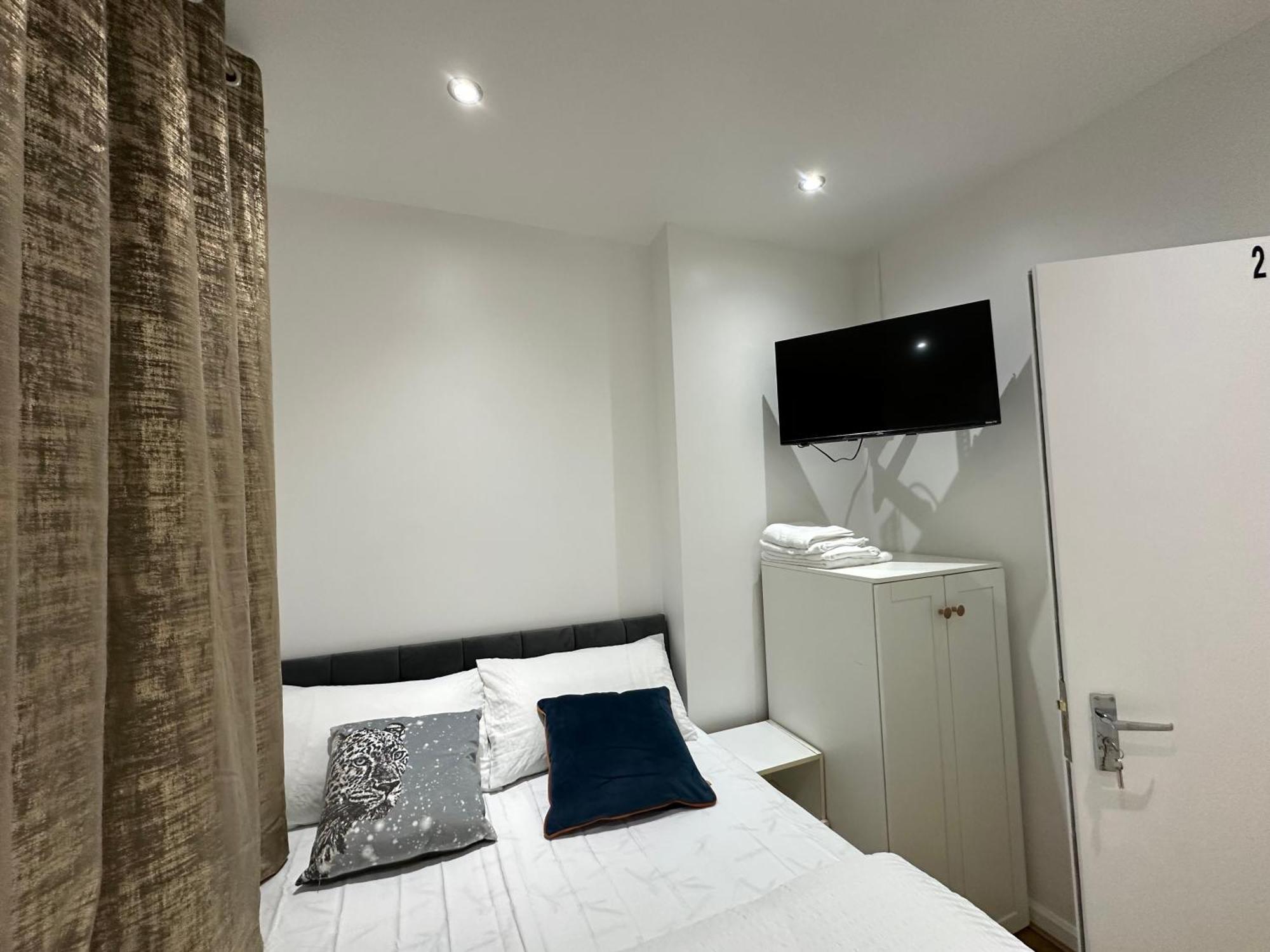 Smart Cosy/small Double In Oakridge Road Bromley Pensión *